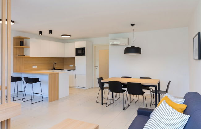 Premium Sea Side Marina Apartment 310 - Photo 17