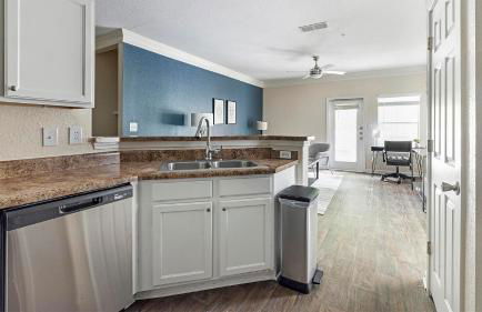 Landing Amazing 1BD Tennis Court Clubhouse - Foto 28