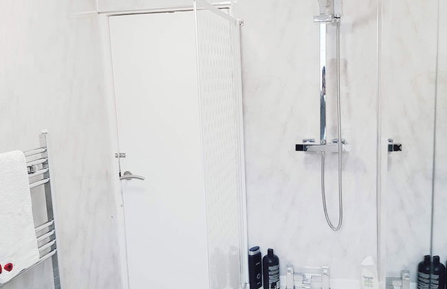 Warm Cosy Family Home With Free Parking - Foto 24