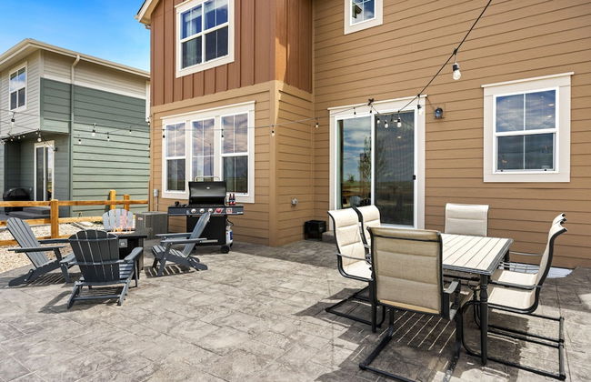 New Build W/ Great Backyard & Lake Access! - Foto 49