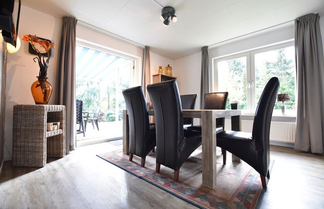 Alluring Holiday Home in Reutum-Weerselo with Hot Tub - Foto 26