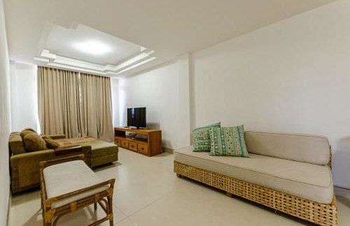 Excelente apartamento no melhor point de Itaúna a 100 m da praia - Foto 11