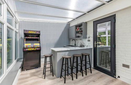 Waterside Cottage - Hot Tub, Mooring, Arcade, Bar - Foto 8