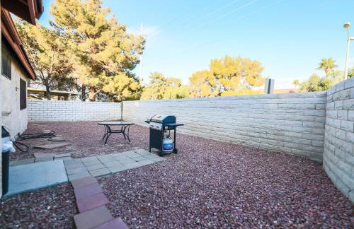 Private Oasis with Pool - Foto 57