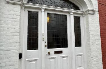 The Brontë Wing at The Apothecary Rye - Foto 7