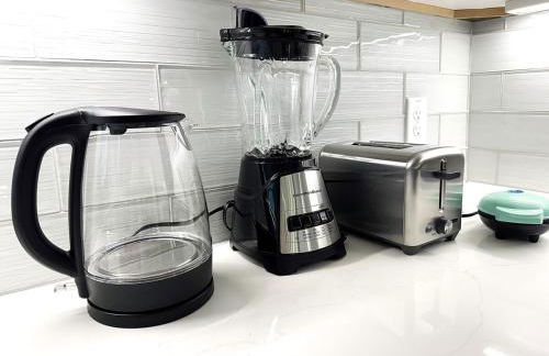 3Bdr 6Beds in Ellegant Home with Rooftop Lounge and SkylineView - Foto 12