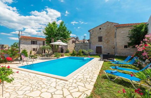 Villa Manovel - Foto 1