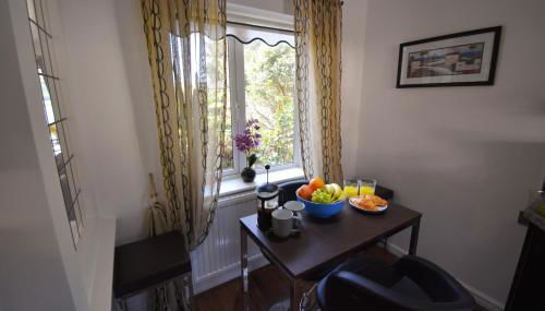 Detached Riverside Family Home on the River Conwy, Snowdonia, 6 Guests - Foto 2