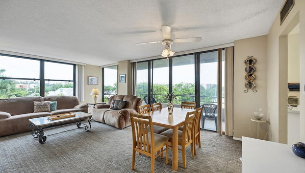 6415 Midnight Pass Road Unit 304 - Photo 2, Image principale