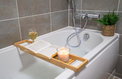 3 Beds with off-street parking for 2 cars, fast Wifi, sleeps 6 - Foto 27