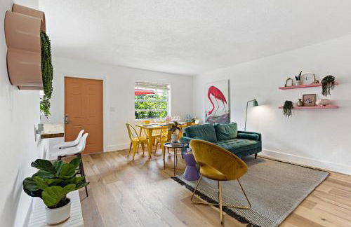 Stylish 2 BR Condo - Free Parking on Premises - Foto 5