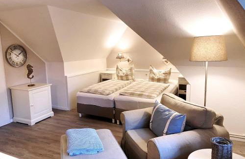 Sky & Sand Homes Strandläufer I Stilvolle Wohnung unter Reet in SPO mit Parkgarten - Photo 20