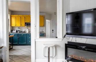 Revamped 3BR Apt with Easy Check-In Family-Friendly - Foto 52