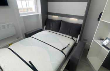 Seafront Studio Snug by the Sea - Sea Views - Foto 31