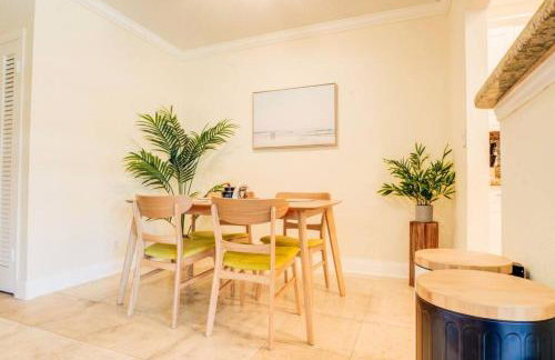 Intracoastal Oasis in a Prime Area w Pool and BBQ - Foto 3