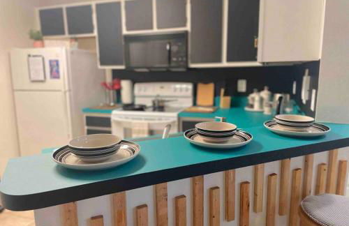 The Botanical Retreat, King Comfort & Poolside Peace - Photo 8