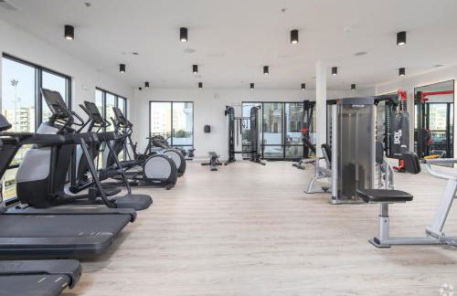 Modern 2BR Condo Near Railroad Park and UAB - Foto 39