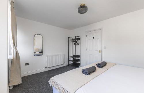 Arte Stays Serviced Houses Stratford - 3 Bedrooms 2 Bathrooms Houses London, Stratford, Maryland, Free Parking, Garden, Weekly or Monthly Stays - up to 8 guests - Foto 22