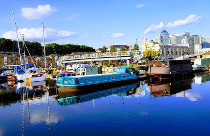 Riverside 1BR with Easy Transport 20min to City Centre - Photo 48