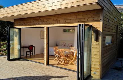 CHALET CONTEMPORAIN LES LAURIERS SUR L'ÎLE DU LEVANT - Foto 3