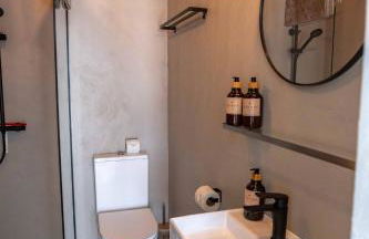 Modern Old Town House with Sunny Terrace - Photo 14