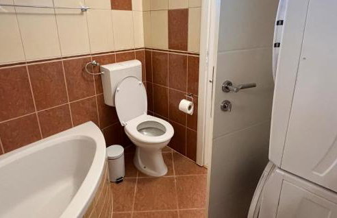 Beautiful Home In Lovorje - Photo 17