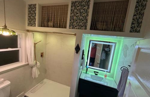 2 Bedroom 2 Bath Fun Vibes NO PET FEES - Foto 3