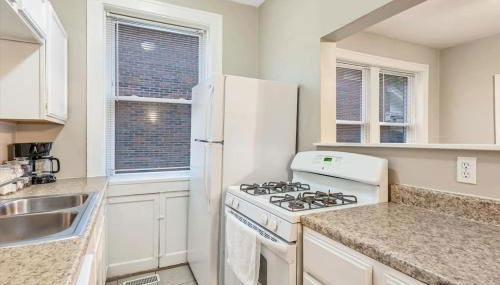 Tower Grove Getaway sleeps 8 - Foto 5