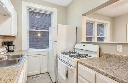 Tower Grove Getaway sleeps 8 - Foto 5