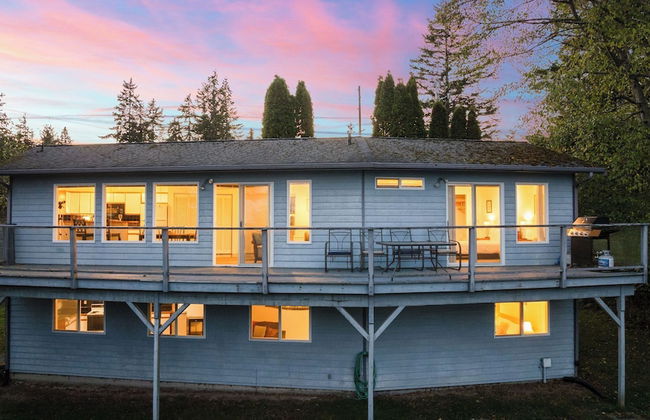 Incredible Water Views, Deck Relaxing Retreat Greenbank Getaway by Avantstay - Foto 2