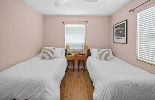 Sunny Vista by Rove Travel - Heated Pool & Firepit - Foto 23