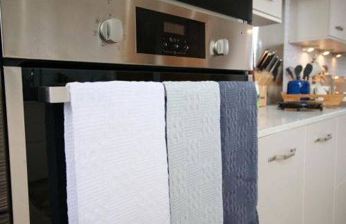 Apartment 11 Bluebridge with Free Parking - Photo 49