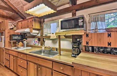 6 Mi to Grandfather Mtn Lake Cottage with Deck - Foto 10