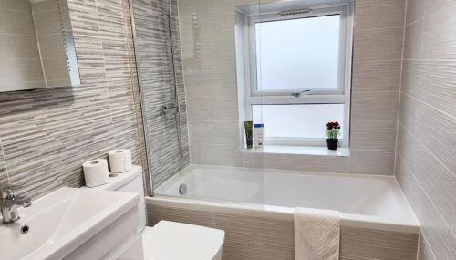 Horizon House, Modern 2-Bedroom Flat 2, Parking, Netflix, Oxford - Foto 5, towels, Shower