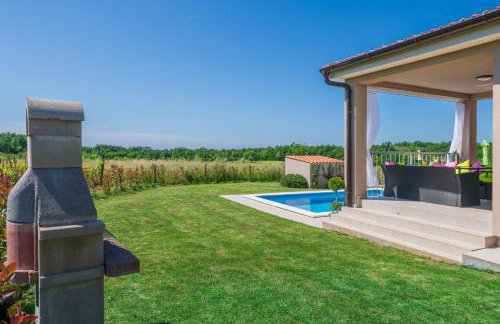 Family holiday house with private pool and playground - Foto 46