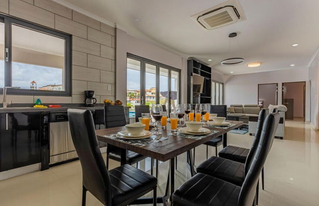 NEW 6BR Villa w Pool Across Street Palmbeach - Foto 41