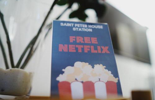 Saint Peter House Station - Photo 25