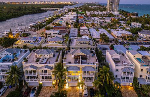 Walk to Hollywood Beach: Luxury Family Getaway! - Photo 49