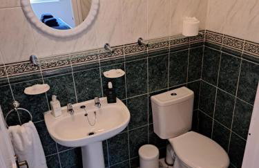 The Little Haven in Bakewell - Photo 11