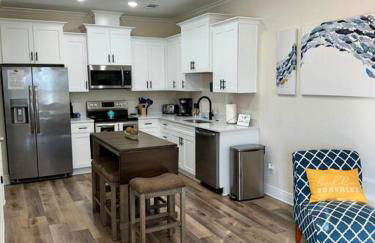 Downtown, Bay Views, Fish Market, and Blue Angels! - Foto 13