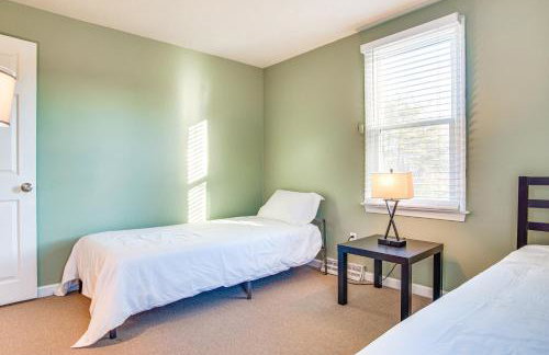 Ping-Pong and Backyard Spacious Chatham Retreat - Foto 20