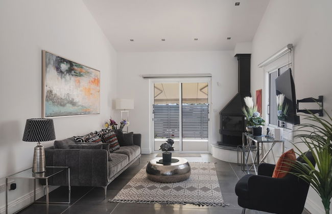 Phaedrus Living Luxury Botanic Residence - Photo 1