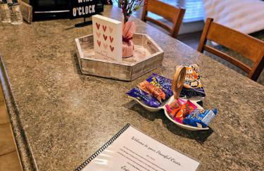 Peaceful Oasis steps from Mohegan Sun - Foto 11