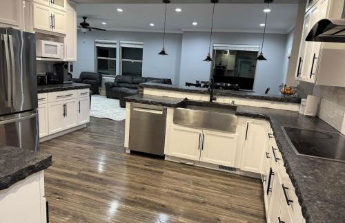 Peaceful 4 bedroom house near lake access - Foto 13