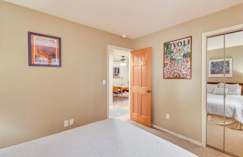 2 Mi to Diamond Peak! Corner-Unit Condo with Hot Tub - Foto 17