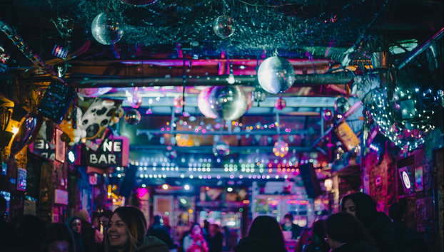 Tour de fiesta por los ruin bars de Budapest - Foto 4, Decoración típica