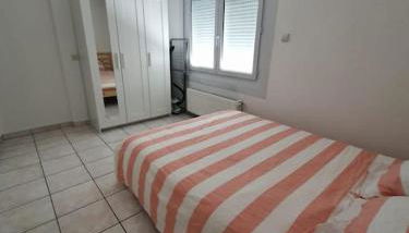 Charmant appartement au rez de jardin d'une maison - Foto 5