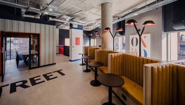 Coin salon dans le hall