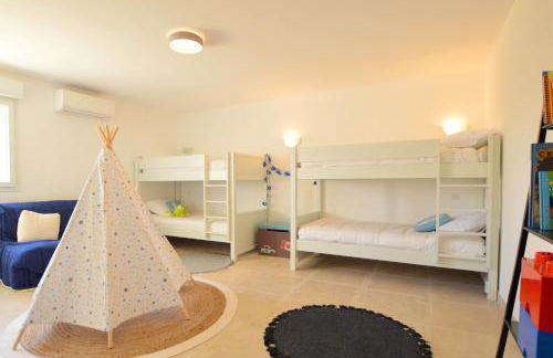 VILLA CARAMONTINU SERENA à Pinarello, proche plage, vue mer, piscine chauffée - Foto 16