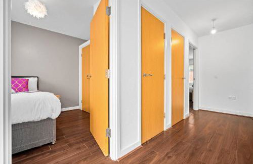 Mint drive 2 Beds With Secure Car Or Van Park w WiFi-Netflix No Deposit Required - Foto 8